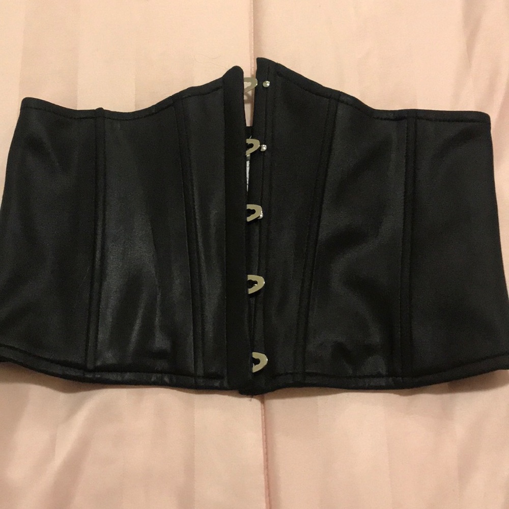 Kiki riki under bust corset